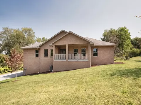 125 Delaware Ave, Vandergrift, PA 15690