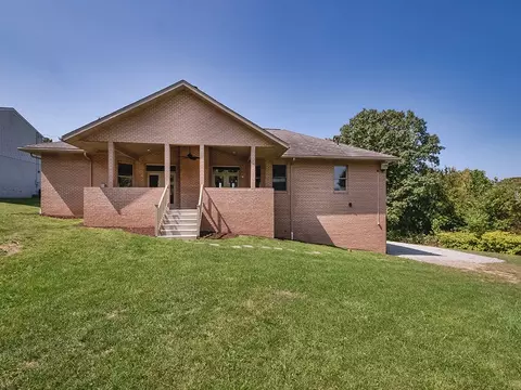 125 Delaware Ave, Vandergrift, PA 15690 photo 21
