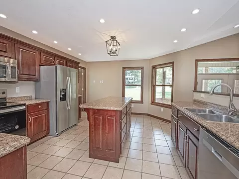 125 Delaware Ave, Vandergrift, PA 15690 photo 10