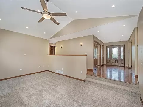 125 Delaware Ave, Vandergrift, PA 15690 photo 7