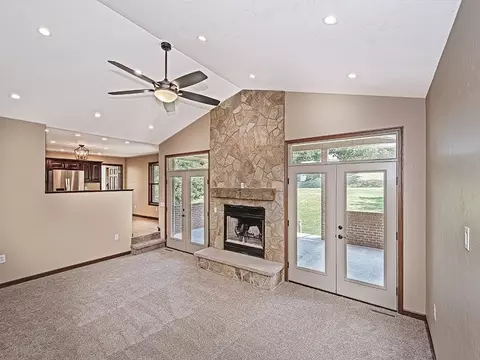 125 Delaware Ave, Vandergrift, PA 15690 photo 5
