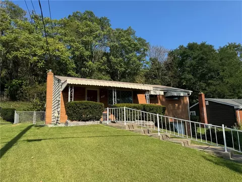 167 Connie Dr, Pittsburgh, PA 15214