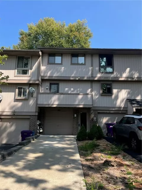 102 Lebeouf Dr, New Kensington, PA 15068