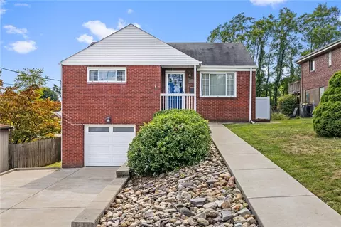 2765 Bertha St, Bethel Park, PA 15102