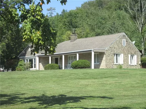 4754 Nob Hill Dr, Murrysville, PA 15668