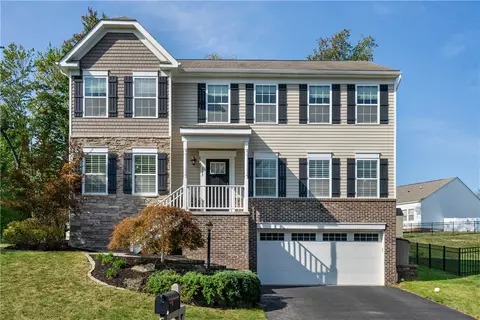 212 Foxwood Rd, Moon Township, PA 15108