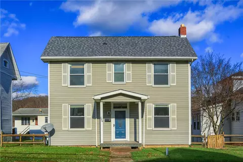 226 W Main St, Evans City, PA 16033