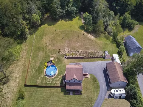 1928 Dime Rd, Vandergrift, PA 15690 photo 5