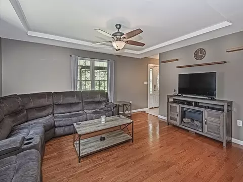 1928 Dime Rd, Vandergrift, PA 15690 photo 6