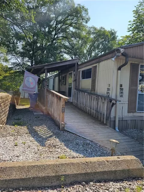 200 Iowa, North Huntingdon, PA 15642