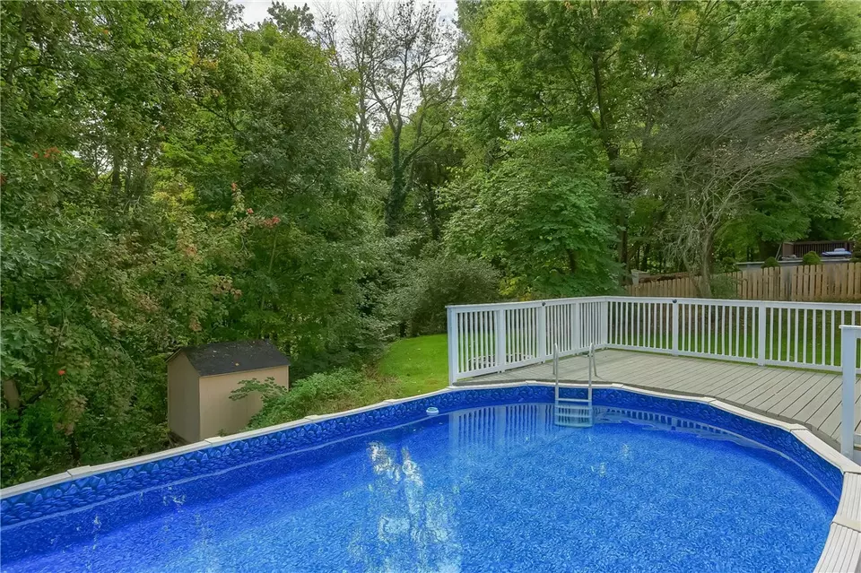 Exterior - 119 Woodbine Dr, Cranberry Township, PA 16066 photo 8 of 10