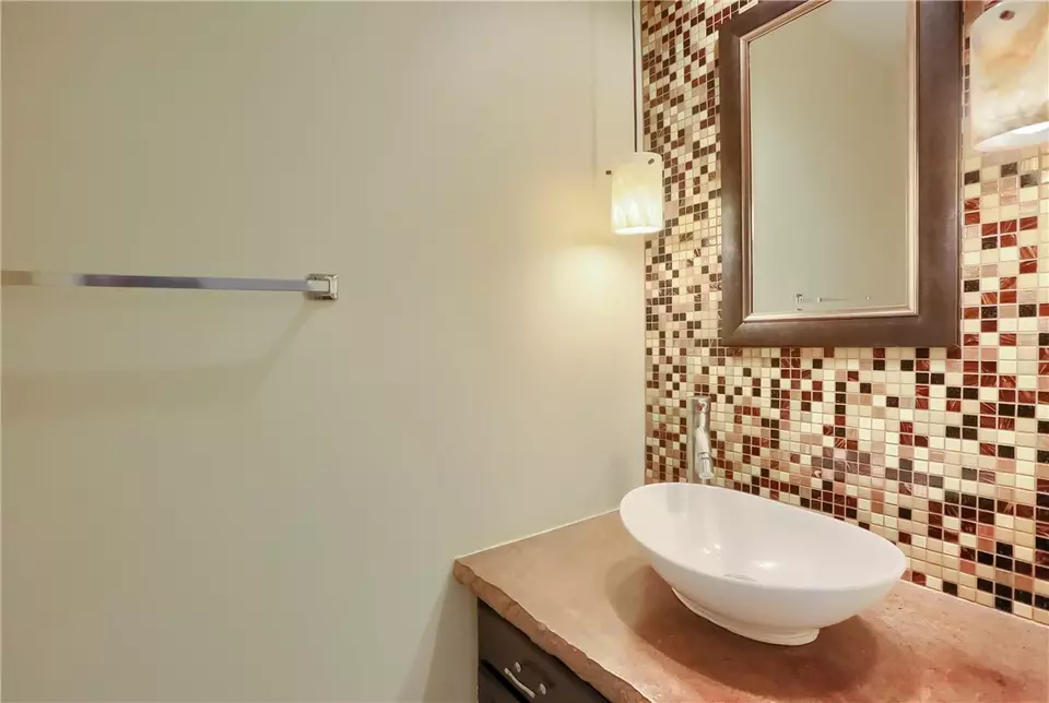 Bath - 119 Woodbine Dr, Cranberry Township, PA 16066 photo 1 of 6