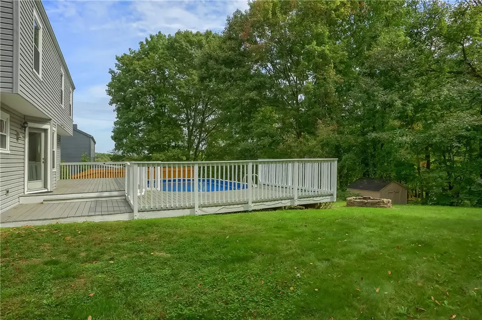 Exterior - 119 Woodbine Dr, Cranberry Township, PA 16066 photo 9 of 10