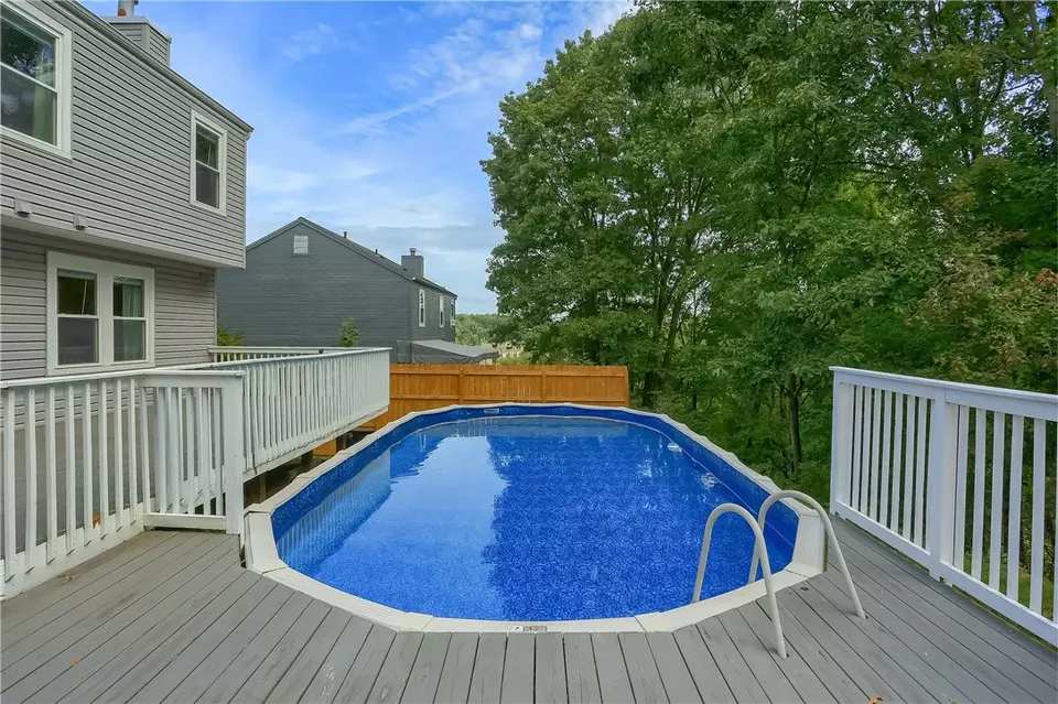 Exterior - 119 Woodbine Dr, Cranberry Township, PA 16066 photo 7 of 10