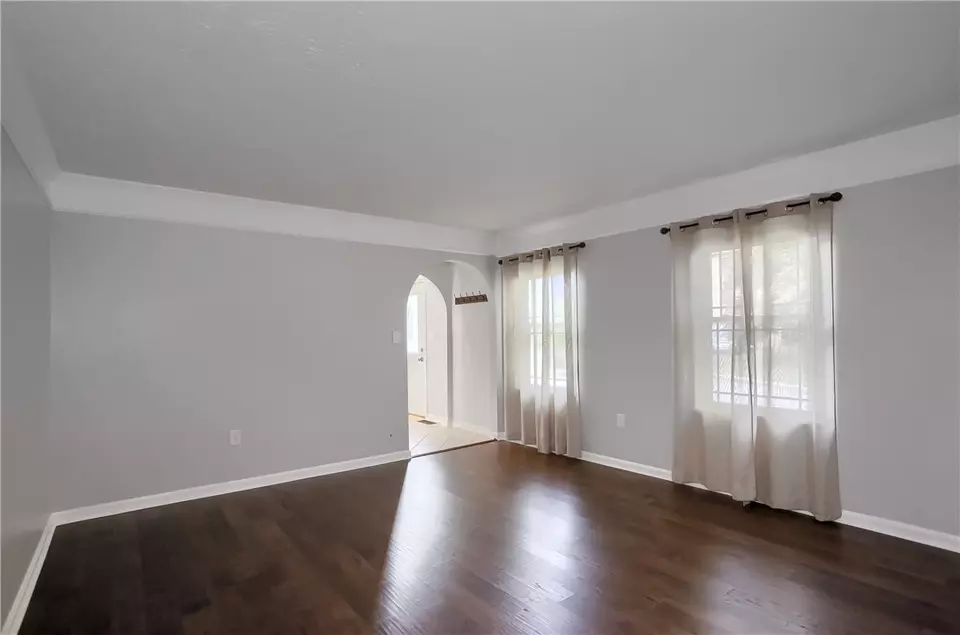 Living - 119 Woodbine Dr, Cranberry Township, PA 16066 photo 2 of 8