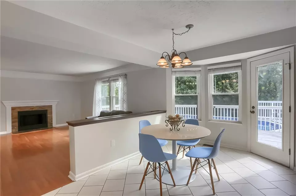 Dining - 119 Woodbine Dr, Cranberry Township, PA 16066 photo 2 of 2