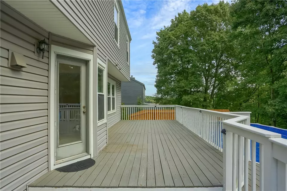 Exterior - 119 Woodbine Dr, Cranberry Township, PA 16066 photo 6 of 10