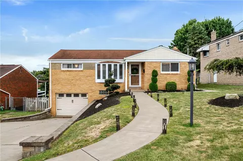 439 Blossom Dr, Pittsburgh, PA 15236