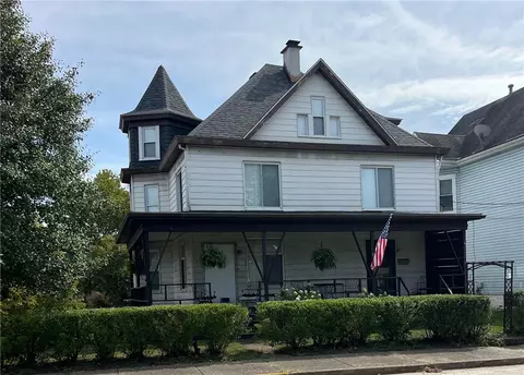 230 N 1st, Jeannette, PA 15644