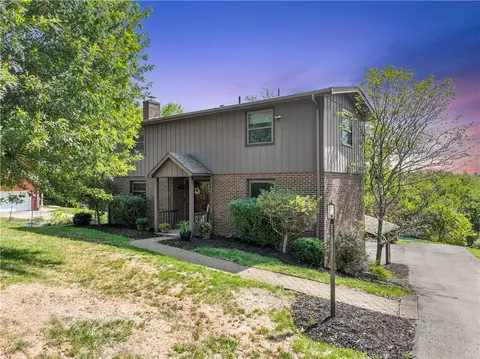149 Webb Dr, Washington, PA 15301