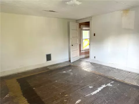 Bedroom - 4009 Washington St, Export, PA 15632 photo 3 of 3
