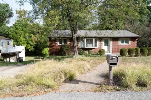 130 Skylark Dr, Glenshaw, PA 15116