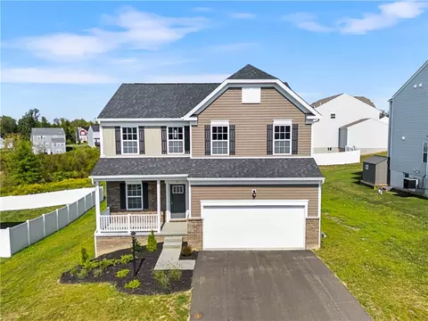 4 Pony Ct, Imperial, PA 15126
