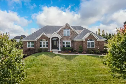 195 Wellington Cir, Mcmurray, PA 15317