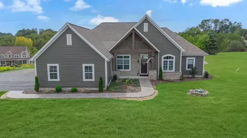 820 Old Mill Creek Rd, Hookstown, PA 15050