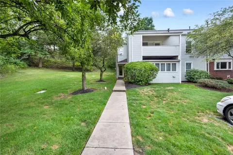 1308 Kenzie Dr, Pittsburgh, PA 15205