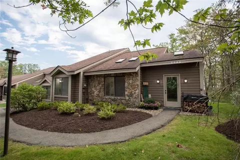 1466 Gebhart Way, Somerset, PA 15501