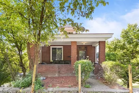825 Benwood Ave, Mckees Rocks, PA 15136