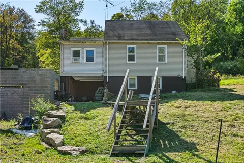3807 Burgettstown Rd, Imperial, PA 15126