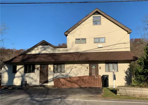 710 E Smithfield St, Greenock, PA 15047
