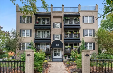 219 Beaver St #3A, Sewickley, PA 15143
