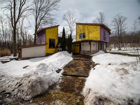 419 Stahl Rd, Somerset, PA 15501