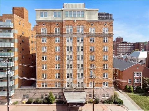 144 N Dithridge St #205, Pittsburgh, PA 15213