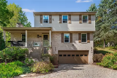 204 Mcintyre Ln, New Kensington, PA 15068