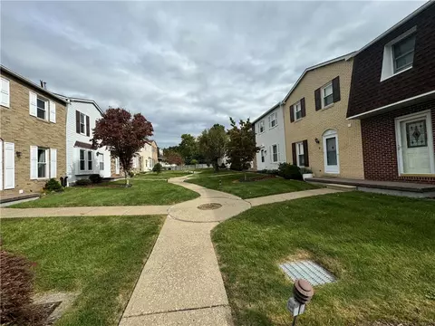 85 E Oak St # 3, Indiana, PA 15701