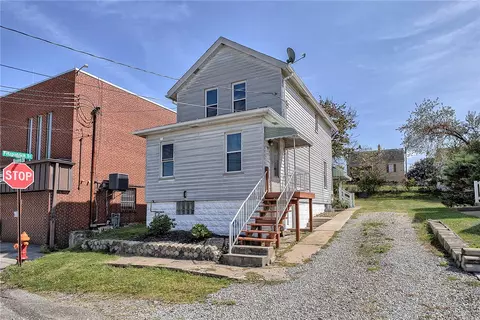 2524 Newark St, Grapeville, PA 15634