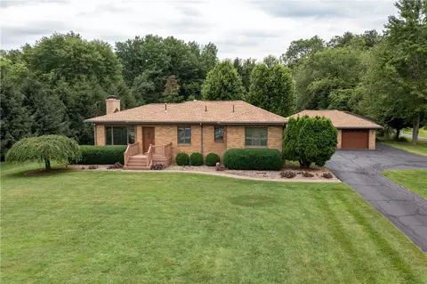 1645 Orangeville Rd, Hermitage, PA 16148