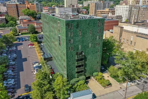 540 N Neville St #404, Pittsburgh, PA 15213