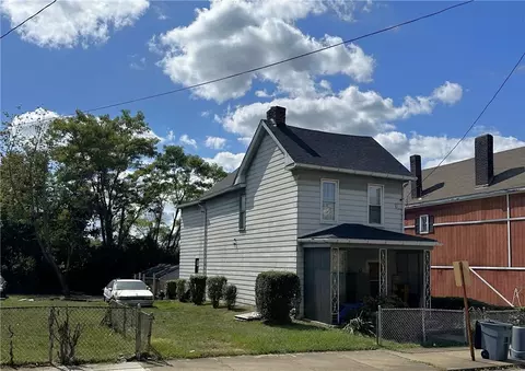 9 Miller Ave, Braddock, PA 15104