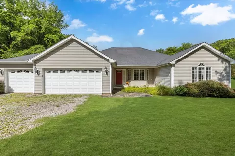 4029 Patterson Rd, Aliquippa, PA 15001