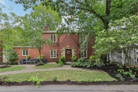 729 Shady Ln, Pittsburgh, PA 15228