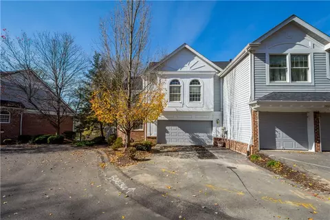 210 Waterside Dr, Mcmurray, PA 15317