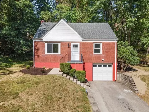 133 Dennis Dr, Glenshaw, PA 15116