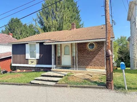 81 85 Highland Ave, Avella, PA 15312