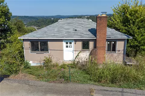 10 Lavonne Ave, Charleroi, PA 15022