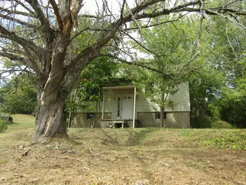 726 Fellsburg Rd, Belle Vernon, PA 15012